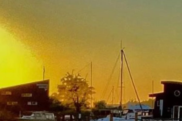 Sing the sun down at Sakskøbing Havn