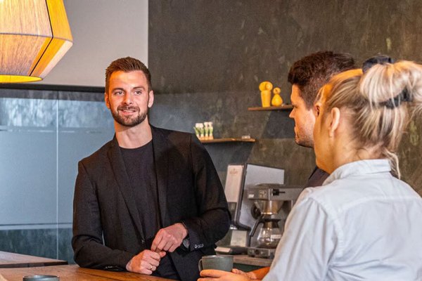 Get funding for your business with AI