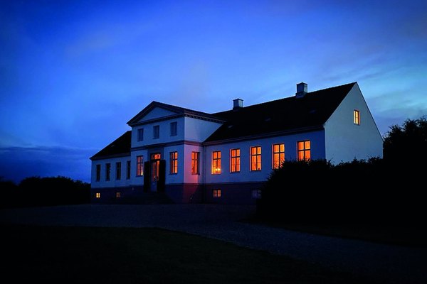Spøgelsestur på herregården kl.15.30