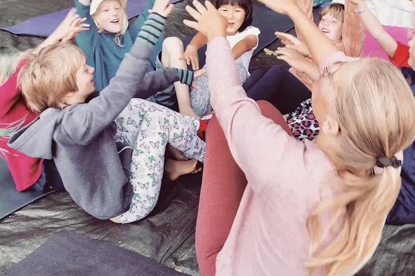YogiSang - Gesang und Bewegung für Kinder