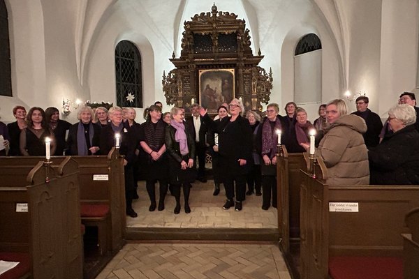 Forårskoncert i Tirsted Kirke med Torebykoret