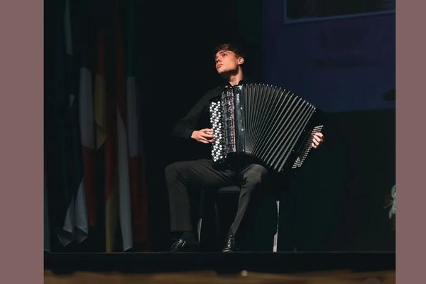 Harmonika solokoncert — i udsigtsrummet